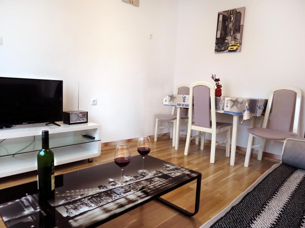 Apartment Jadro Supetar Exterior photo