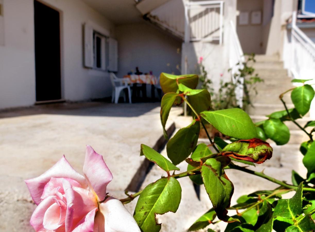 Apartment Jadro Supetar Exterior photo